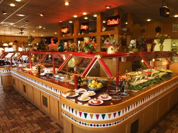 ladychowkitchennyThumb